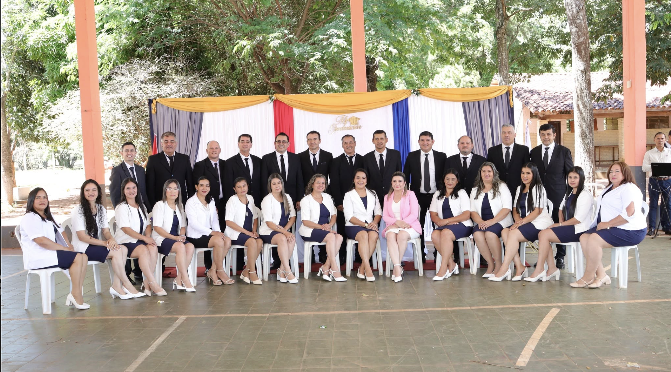 Equipo docente del Colegio Nacional de Capiibary